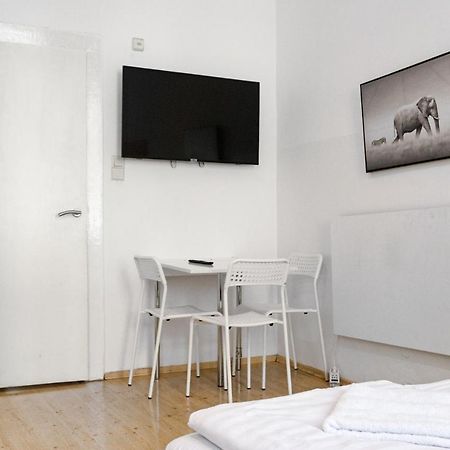 Attractive Apartment Near Wiener Stadthalle Ngoại thất bức ảnh
